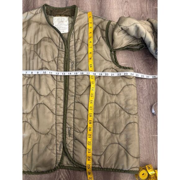 vintage army olive green quilted open front jacket - Picture 5 of 6